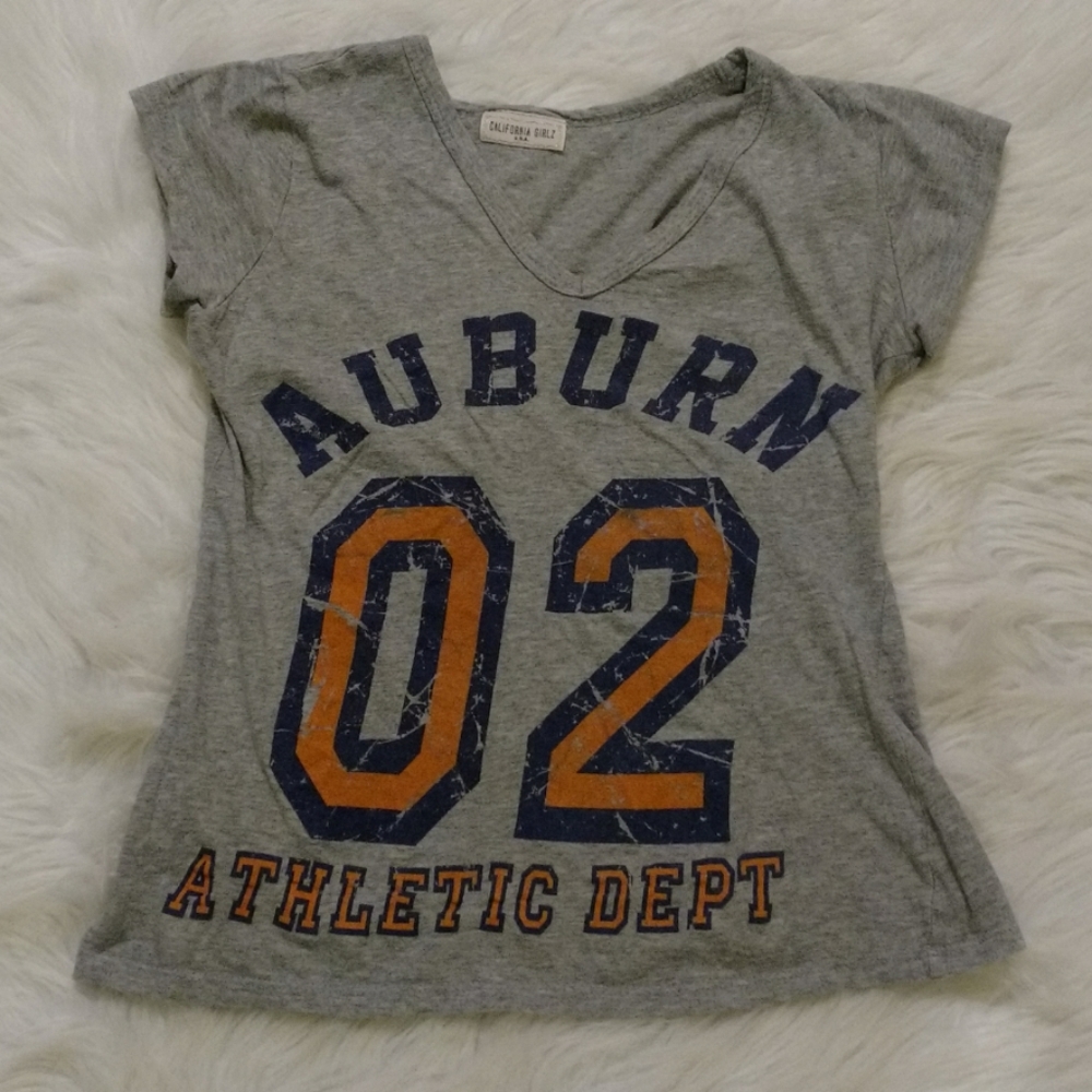Vintage Vneck Auburn Shirt - Picture 5 of 14